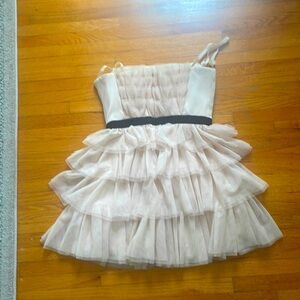 Mini party BCBG dress! Fits 2 to 4 but a size 4